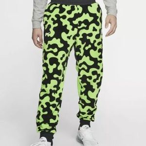 Nike NSW Sportswear CE Winter NYC Parks Blk Green